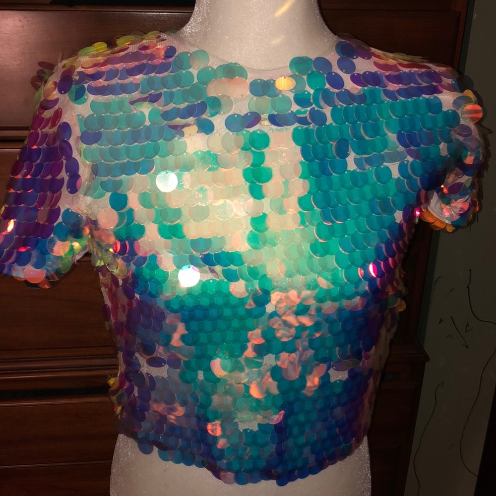 Forever 21 Sequin top runs very very small